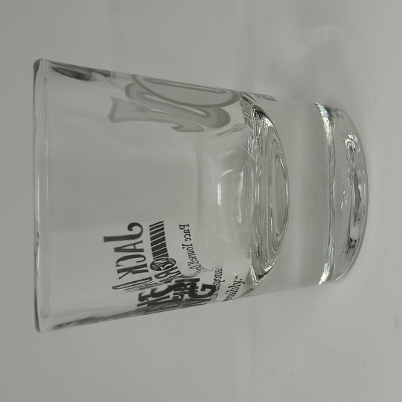 JACK DANIEL'S "RACING 07" 2006 SHOT GLASS - Picture 4 of 8